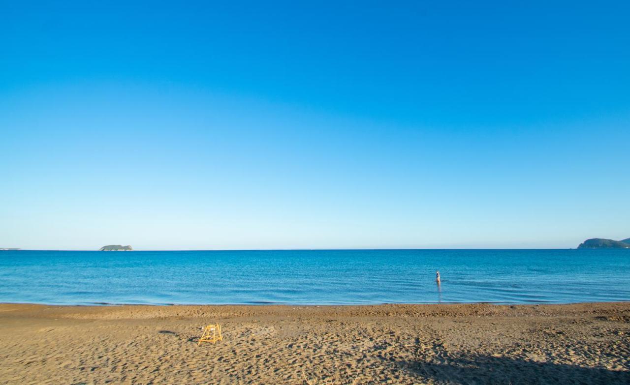 Stathis Beachfront Luxury Rooms Kalamákion 외부 사진
