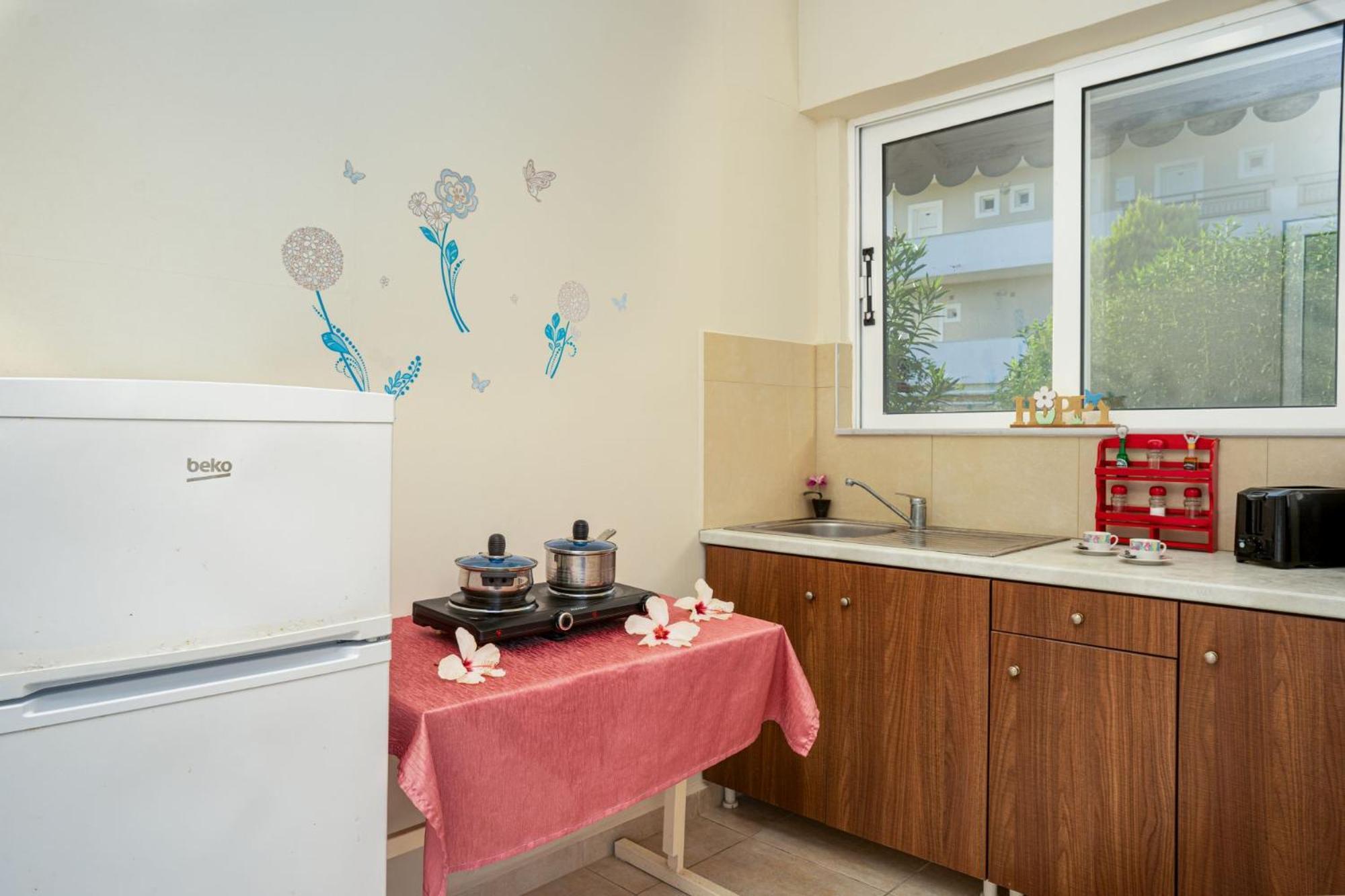 Stathis Beachfront Luxury Rooms Kalamákion 객실 사진