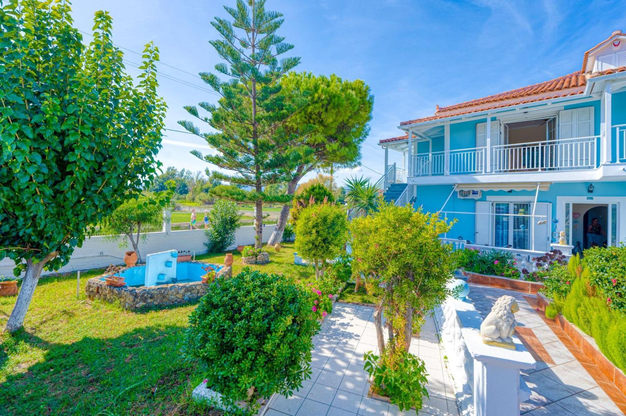 Stathis Beachfront Luxury Rooms Kalamákion 외부 사진
