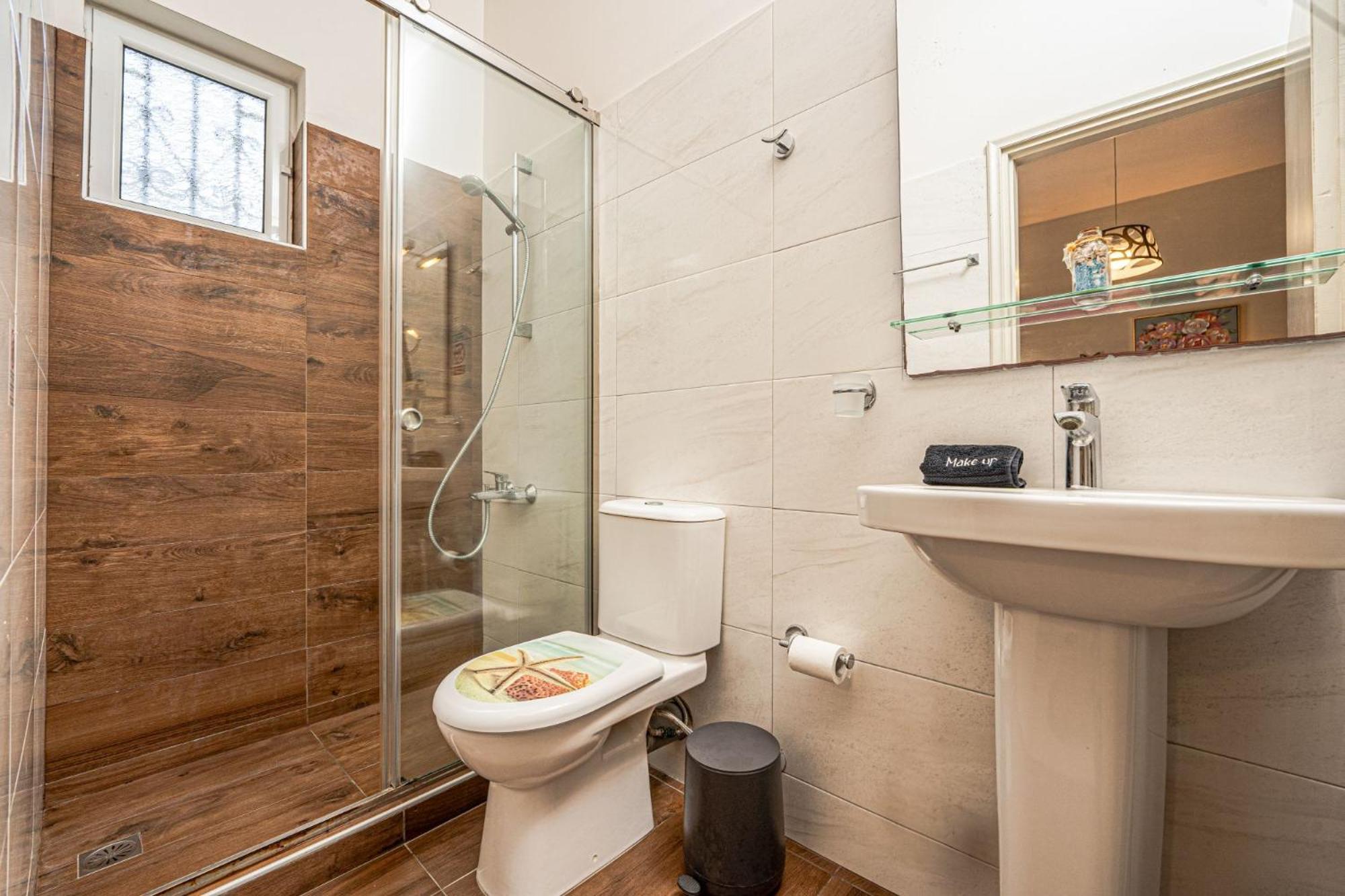 Stathis Beachfront Luxury Rooms Kalamákion 외부 사진
